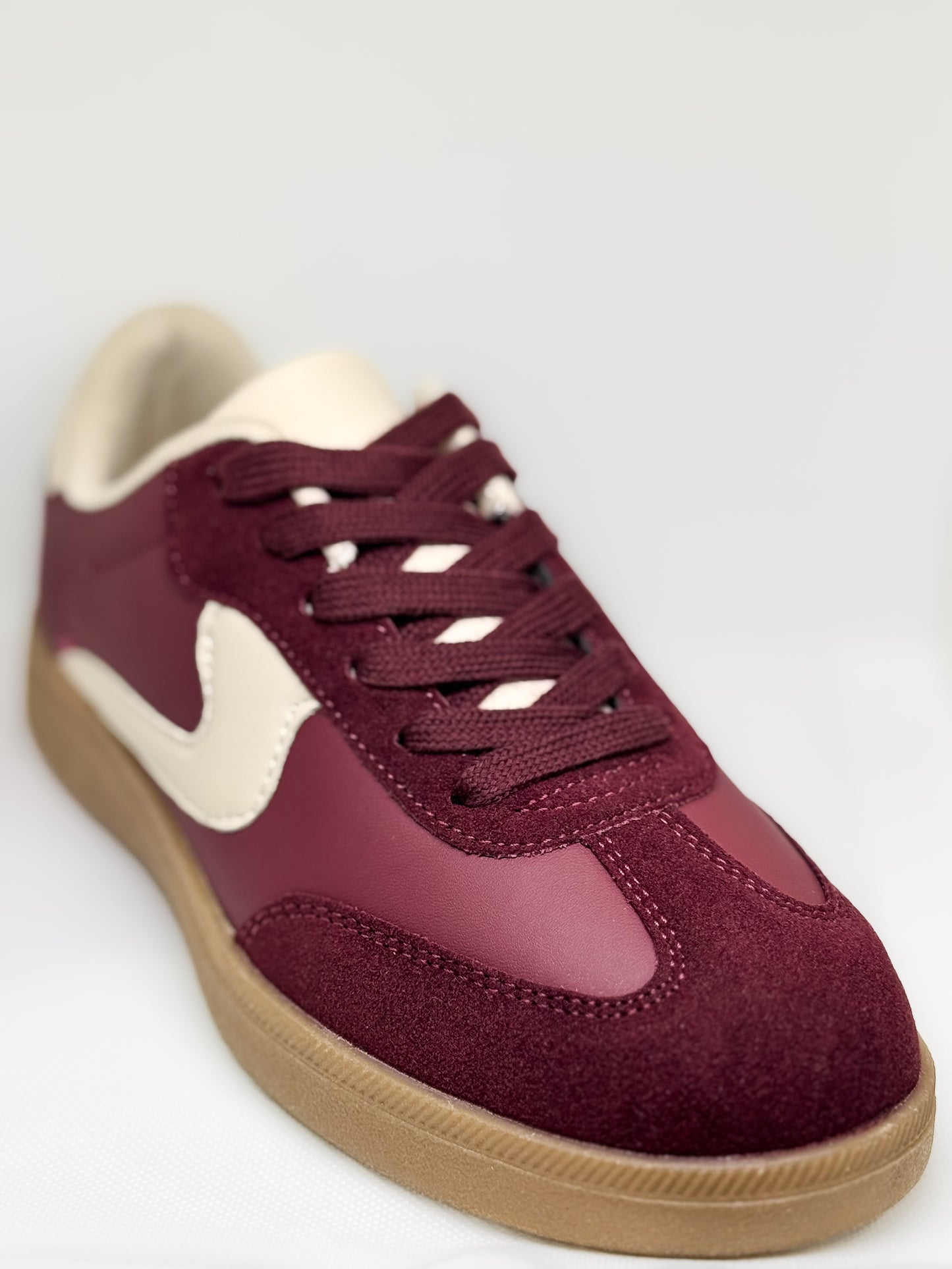 Wine Sneaker