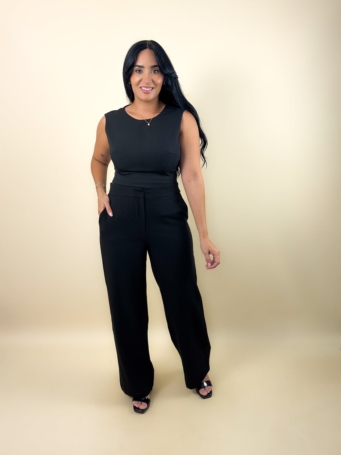 Black Mid Rise Trouser