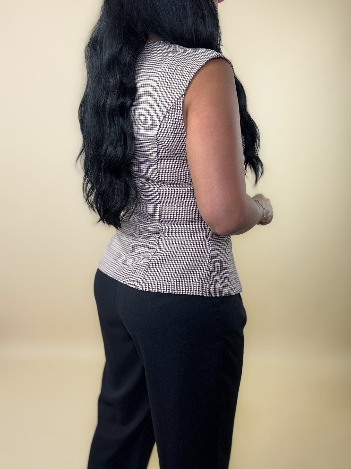 Plaid Sleeveless Buttoned Top